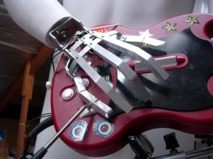 robot-guitar-player